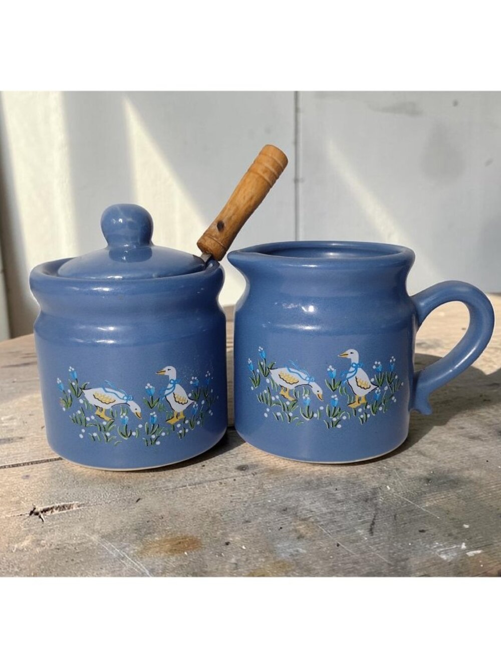 Blue Bow Goose Pottery Creamer Sugar w/ Spoon Farmhouse Vtg 80's Trippie's Inc